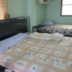 Апартаменты Sunshine Apartment Бангкок комната для гостей фото 3