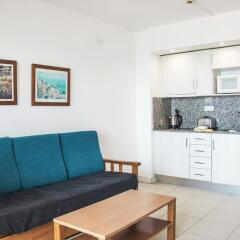 Апартаменты Pins Platja Apartments комната для гостей фото 2