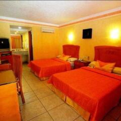 Hotel Puerta Del Sol Guadalajara сейф в номере