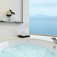 Отель Auberge Discovery Bay Hong Kong сауна