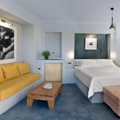 Отель Voreina Gallery Suites Греция, Остров Санторини - отзывы, цены и фото номеров - забронировать отель Voreina Gallery Suites онлайн комната для гостей фото 2
