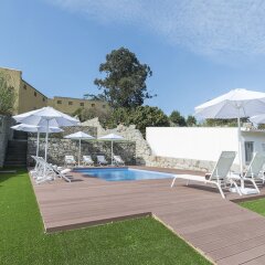Отель BO - Santa Catarina Luxury Apartments - Adults Only Португалия, Порту - отзывы, цены и фото номеров - забронировать отель BO - Santa Catarina Luxury Apartments - Adults Only онлайн бассейн фото 3