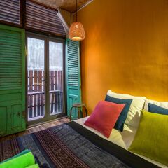 Отель HoLo Opera Saigon Serviced HomeStay балкон