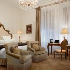Отель The Plaza 5* Стандартный номер с двуспальной кроватью фото 3