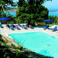 Отель Vouliagmeni Suites Греция, Афины - 1 отзыв об отеле, цены и фото номеров - забронировать отель Vouliagmeni Suites онлайн пляж фото 2