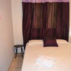 Отель Apartamentos Goodnight Испания, Мадрид - отзывы, цены и фото номеров - забронировать отель Apartamentos Goodnight онлайн комната для гостей фото 2