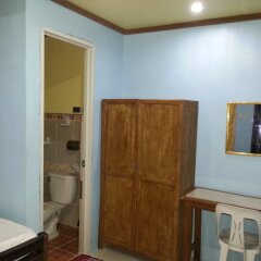 Отель Dhayne Bed and Breakfast - Hostel Филиппины, Пуэрто-Принцеса - отзывы, цены и фото номеров - забронировать отель Dhayne Bed and Breakfast - Hostel онлайн сейф в номере
