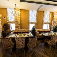 Cherry hotel развлечения
