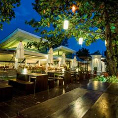 Отель Al's Laemson Resort