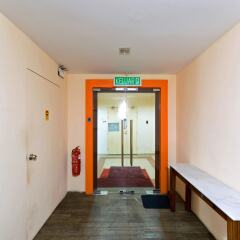 Отель OYO 137 1st Centro Hotel Малайзия, Куала-Лумпур - отзывы, цены и фото номеров - забронировать отель OYO 137 1st Centro Hotel онлайн интерьер отеля