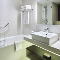 Отель Pullman Dubai Creek City Centre Residences ванная фото 2