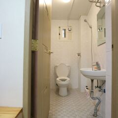 Отель Oneminute Guesthouse ванная фото 2