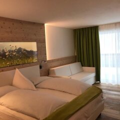 Отель Paradies pure mountain resort Стельвио комната для гостей фото 3