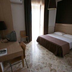 Отель Villa Del Mar Бари сейф в номере