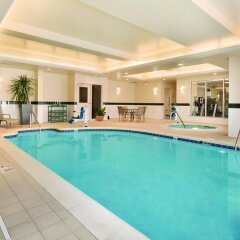Отель Hilton Garden Inn Akron Canton Airport бассейн фото 2