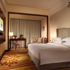 Отель Ramada by Wyndham Beijing Airport комната для гостей
