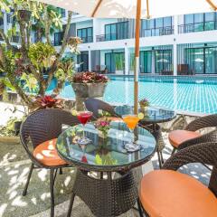 Отель The Pago Design Hotel Phuket Таиланд, Пхукет - отзывы, цены и фото номеров - забронировать отель The Pago Design Hotel Phuket онлайн бассейн