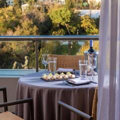 Отель Radisson Blu Park Hotel Athens Греция, Афины - 1 отзыв об отеле, цены и фото номеров - забронировать отель Radisson Blu Park Hotel Athens онлайн балкон