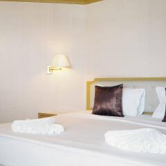 Отель City Beach Resort сейф в номере
