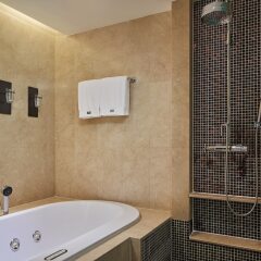 Отель The Westin Kuala Lumpur Малайзия, Куала-Лумпур - отзывы, цены и фото номеров - забронировать отель The Westin Kuala Lumpur онлайн ванная фото 2