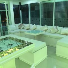 Отель Phuket Airport Suites & Lounge Bar - Club 96 Таиланд, Пхукет - отзывы, цены и фото номеров - забронировать отель Phuket Airport Suites & Lounge Bar - Club 96 онлайн бассейн фото 2