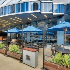 Отель Wyndham Grand Chicago Riverfront бассейн