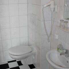 Hotel Pension Rheingold ванная