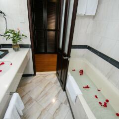 Quoc Hoa Premier Hotel ванная