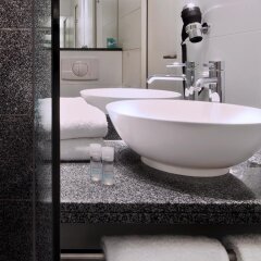 Отель Motel One Wien-Hauptbahnhof Австрия, Вена - 2 отзыва об отеле, цены и фото номеров - забронировать отель Motel One Wien-Hauptbahnhof онлайн ванная