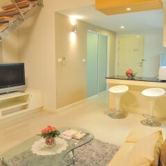 Апартаменты Duplex 21 Apartment Бангкок комната для гостей фото 3