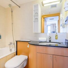 Отель B-aparthotel Ambiorix ванная фото 3