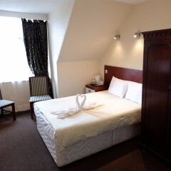 Отель Charlotte Guest House Лондон комната для гостей фото 5