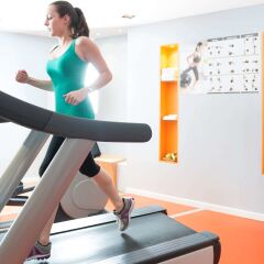Отель Novotel Brussels Off Grand Place Бельгия, Брюссель - 4 отзыва об отеле, цены и фото номеров - забронировать отель Novotel Brussels Off Grand Place онлайн фитнесс-зал фото 2