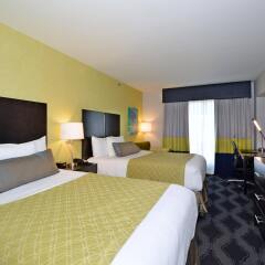 Отель Best Western Plus LaGuardia Airport Hotel Queens США, Нью-Йорк - отзывы, цены и фото номеров - забронировать отель Best Western Plus LaGuardia Airport Hotel Queens онлайн удобства в номере
