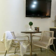 Отель Royalty Suites комната для гостей фото 8