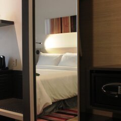 Отель Liberty Central Saigon Citypoint сейф в номере