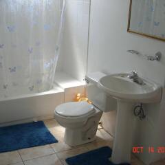 Отель Treasure Bay Guesthouse Треже-Бич ванная
