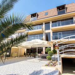 Гостиница Karap Hotel в Сочи отзывы, цены и фото номеров - забронировать гостиницу Karap Hotel онлайн вид на фасад