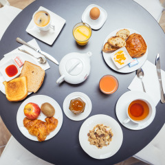 Qualys Le Londres Hotel Et Appartments Сомюр питание