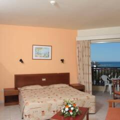 Vangelis Hotel & Suites in Protaras, Cyprus from 160$, photos, reviews - zenhotels.com guestroom