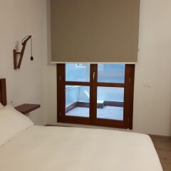Отель Art Guest House сейф в номере