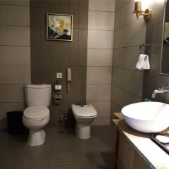 Rising Dragon International Hotel ванная