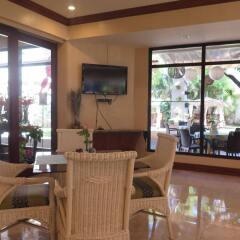 Vacation Hotel Cebu гостиничный бар