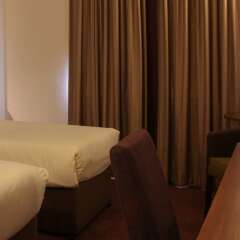 Отель Jurys Inn Edinburgh Великобритания, Эдинбург - 2 отзыва об отеле, цены и фото номеров - забронировать отель Jurys Inn Edinburgh онлайн сейф в номере