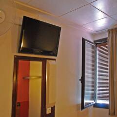 Отель Hostal Radio удобства в номере