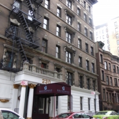 Отель Broadway Hotel & Hostel США, Нью-Йорк - отзывы, цены и фото номеров - забронировать отель Broadway Hotel & Hostel онлайн вид на фасад