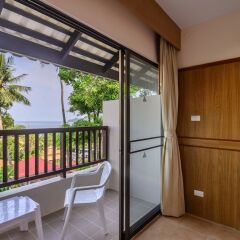 Отель Patong Lodge балкон