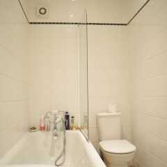 Отель 2 Bedroom Maisonette With Roof Terrace Sleeps 4 ванная фото 2