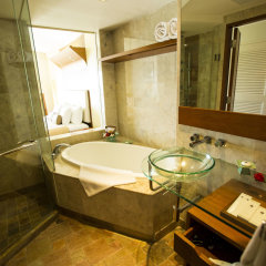 Crowne Plaza Resort Saipan, an IHG Hotel in Saipan, Northern Mariana Islands from 222$, photos, reviews - zenhotels.com bathroom