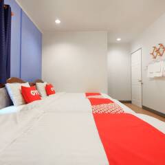 Отель Baan Phraeng Poshtel Bangkok Бангкок фото 2